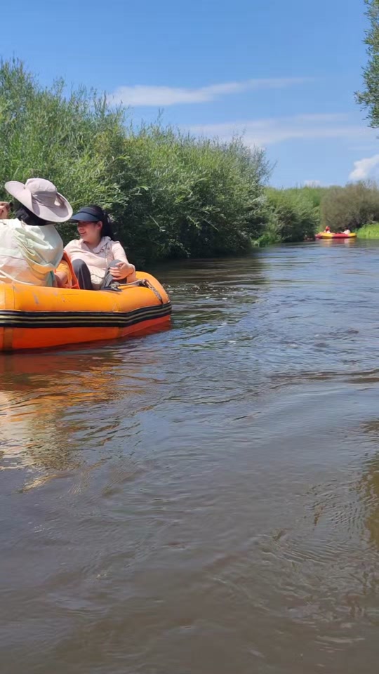 都八月中旬了,再不来漂流又要等明年了,綦江的响马河漂流,三岁以上的