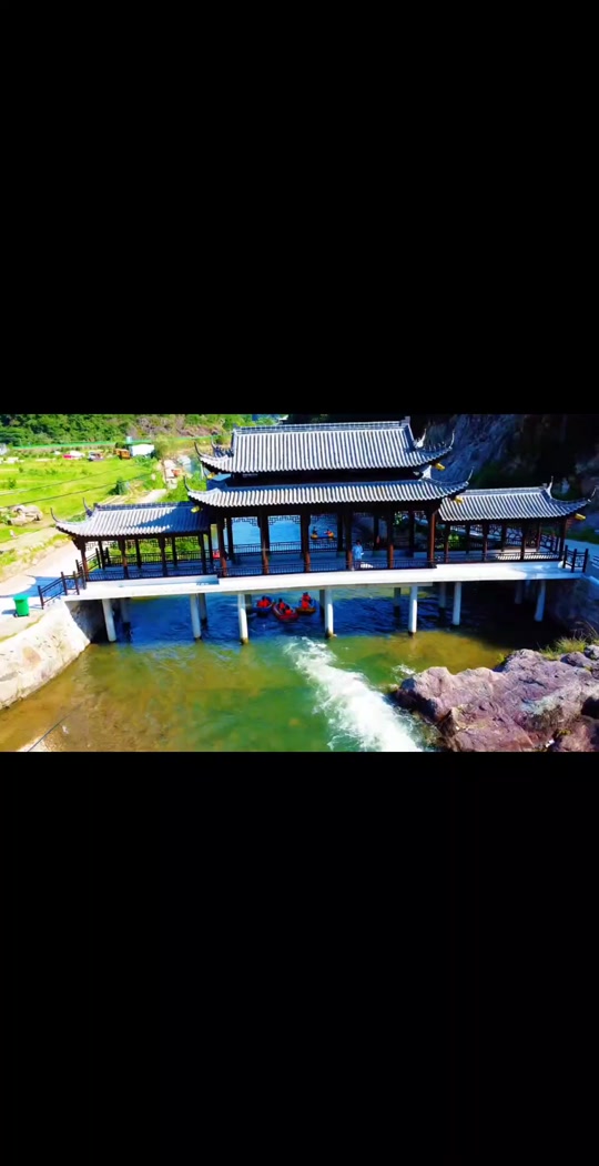 台州双龙溪漂流