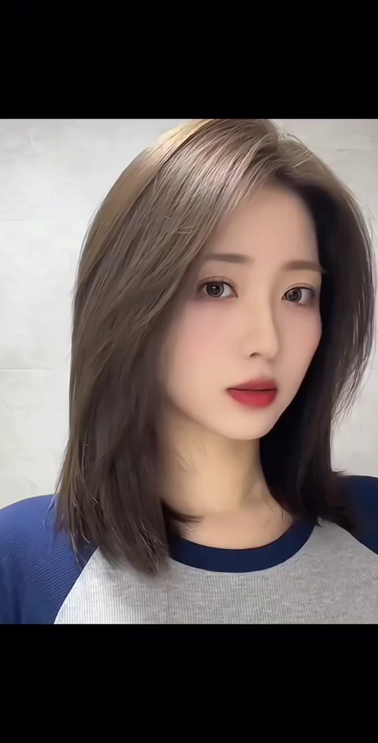 适合所有脸型女生的齐肩层次锁骨短发 减龄显脸小 搭配 冷茶棕 适合