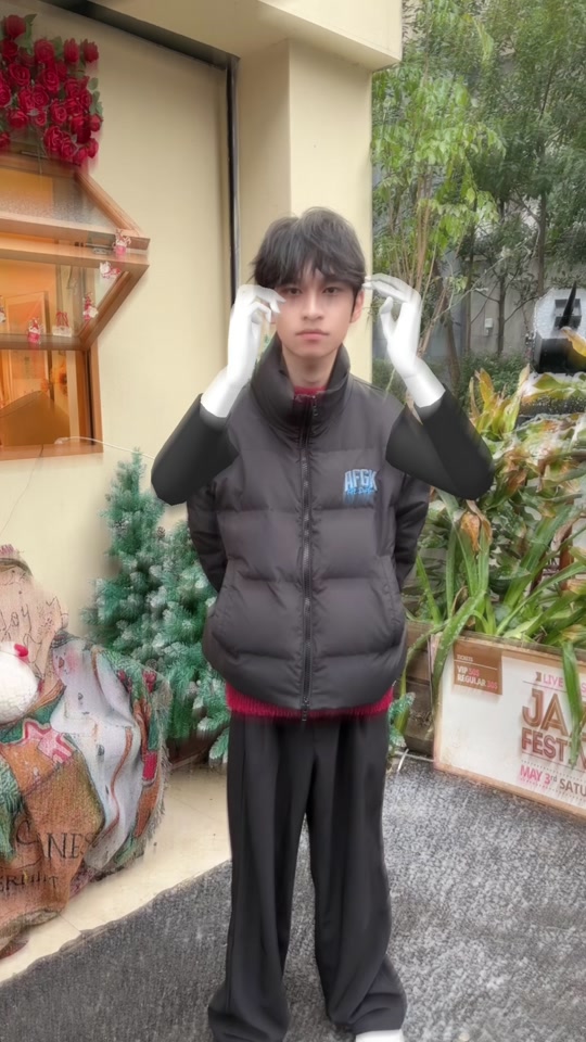 抖音很火的摇=抖音很火的摇头视频