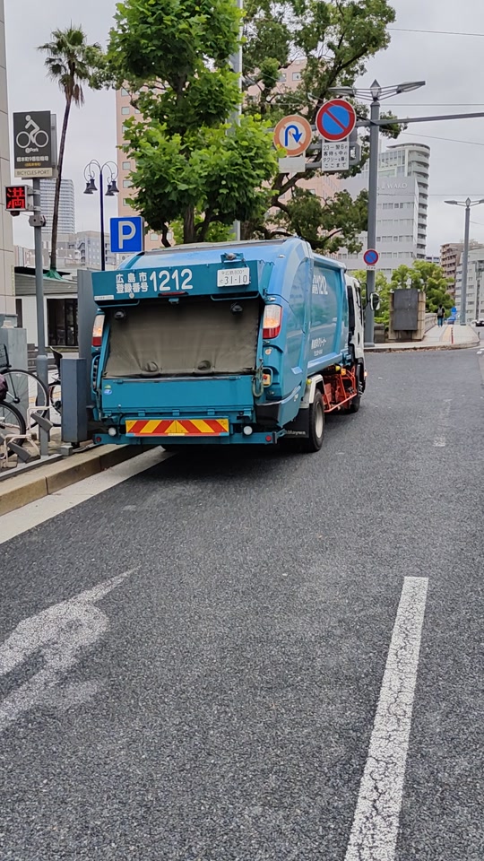 日本干净的垃圾车