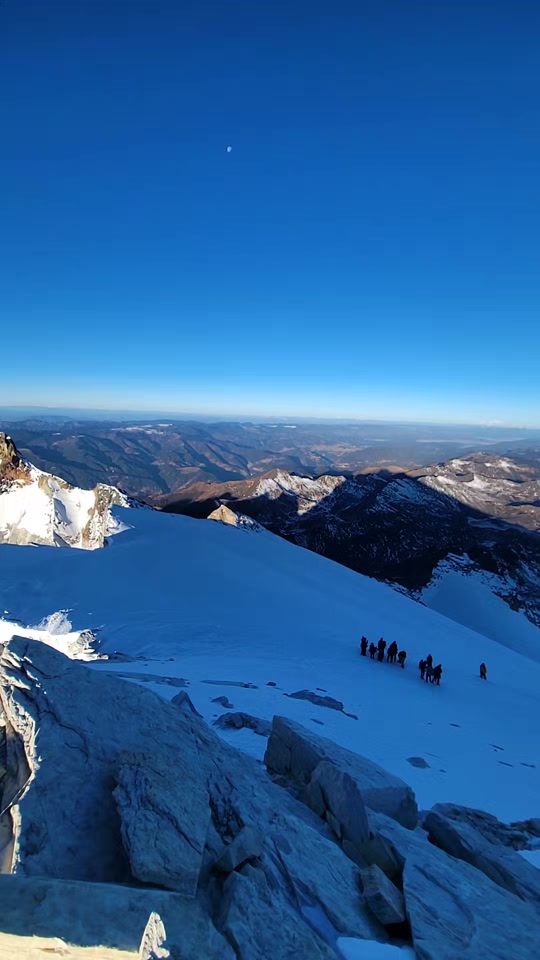 哈巴雪山·5396m - 抖音