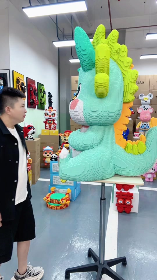 黄金霸王龙积木玩具