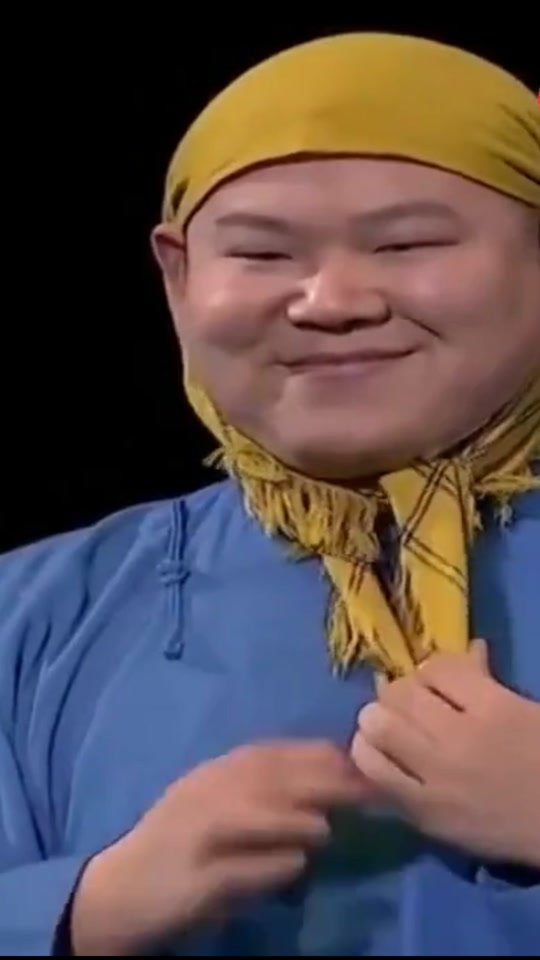 岳云鹏黄色头巾笑表情什么意思 - 抖音