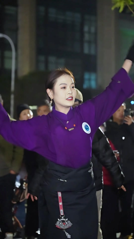 能歌善舞的意思