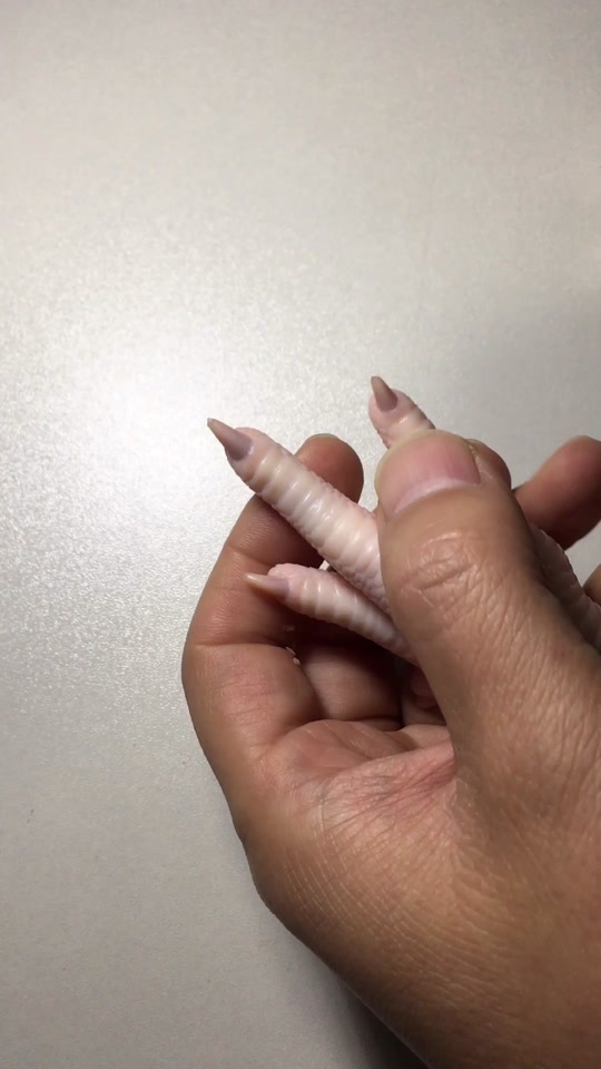 鸡爪子美甲