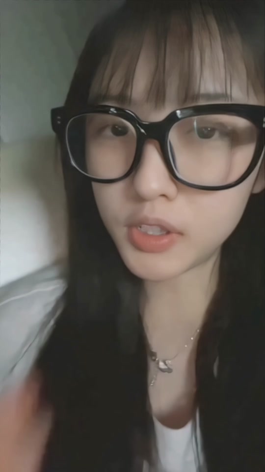 兔牙蛇姐怎么了