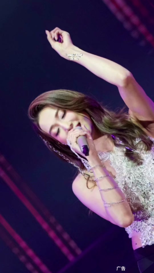 钟嘉欣演唱会佛山站不可以退? - 抖音