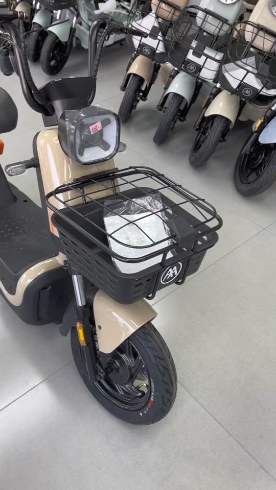 爱玛新款电动车酷领是2024款吗 - 抖音