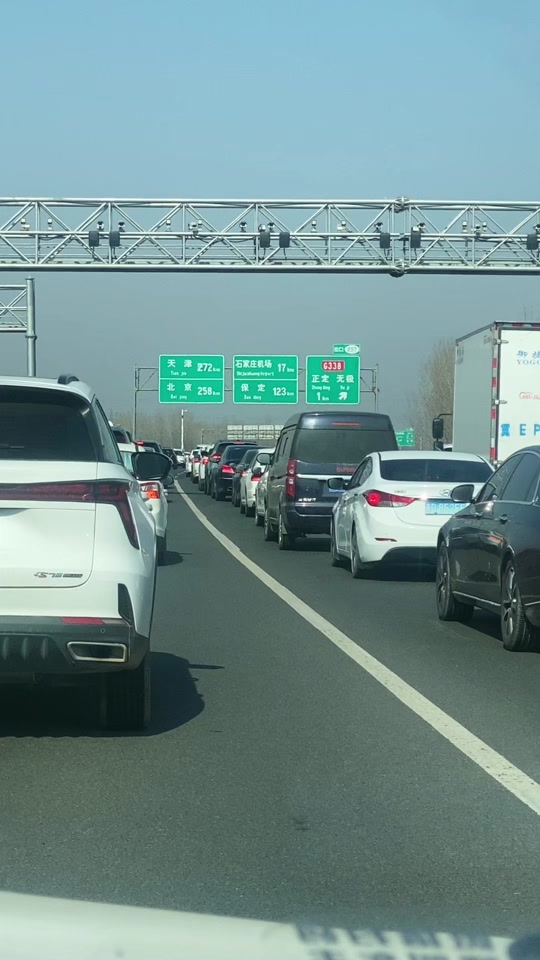 京港澳高速今天为什么堵车 - 抖音