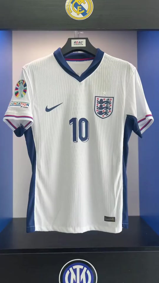 英格兰24号球衣 - 抖音