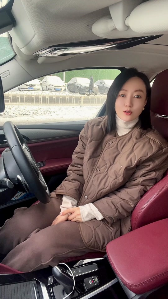 魏妮妮 魏妮妮