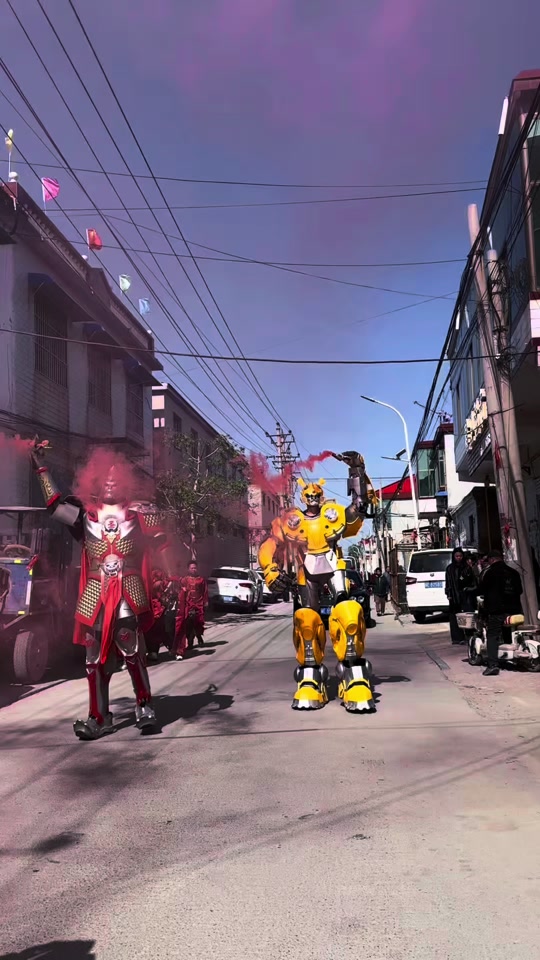 变形金刚车队出场