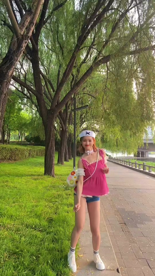 小婉婷抖音号 - 抖音