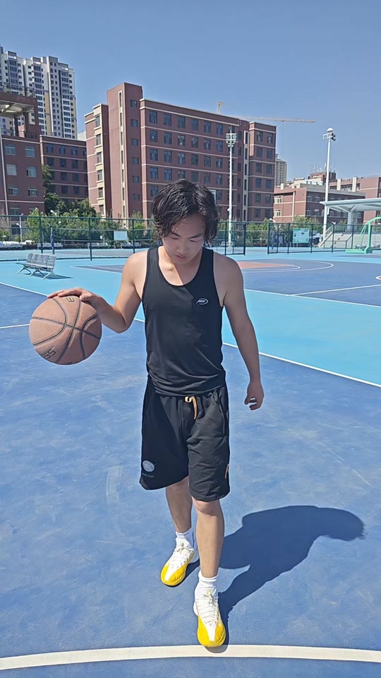 我站在云林 #二摆舞 @运动员李明轩 我站在雲林73159395打 