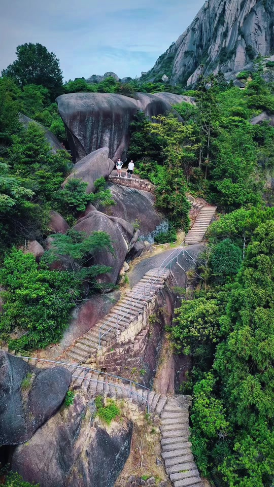 仙神河大峡谷徒步