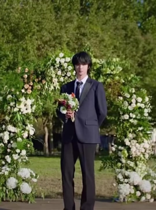 时代少年团西装捧花壁纸刘耀文