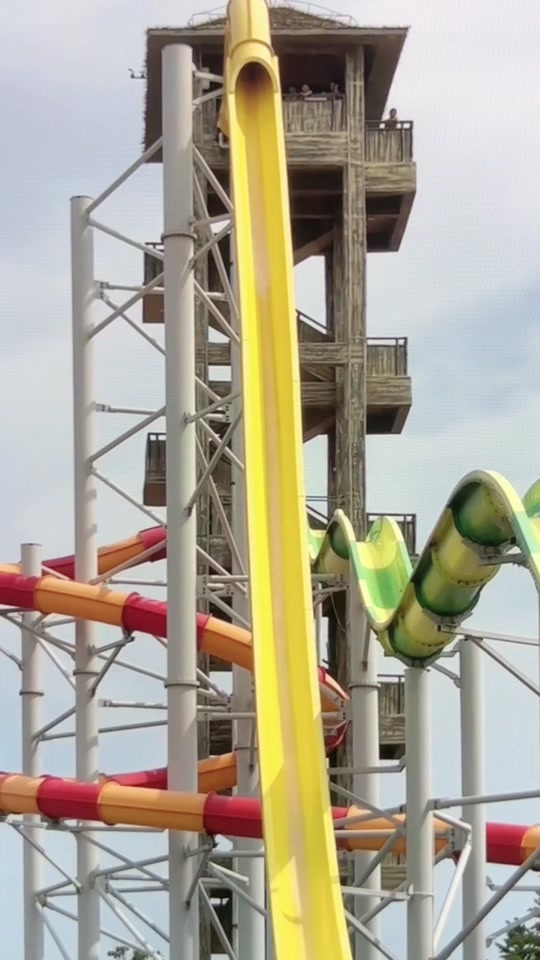 90度垂直滑梯水上乐园