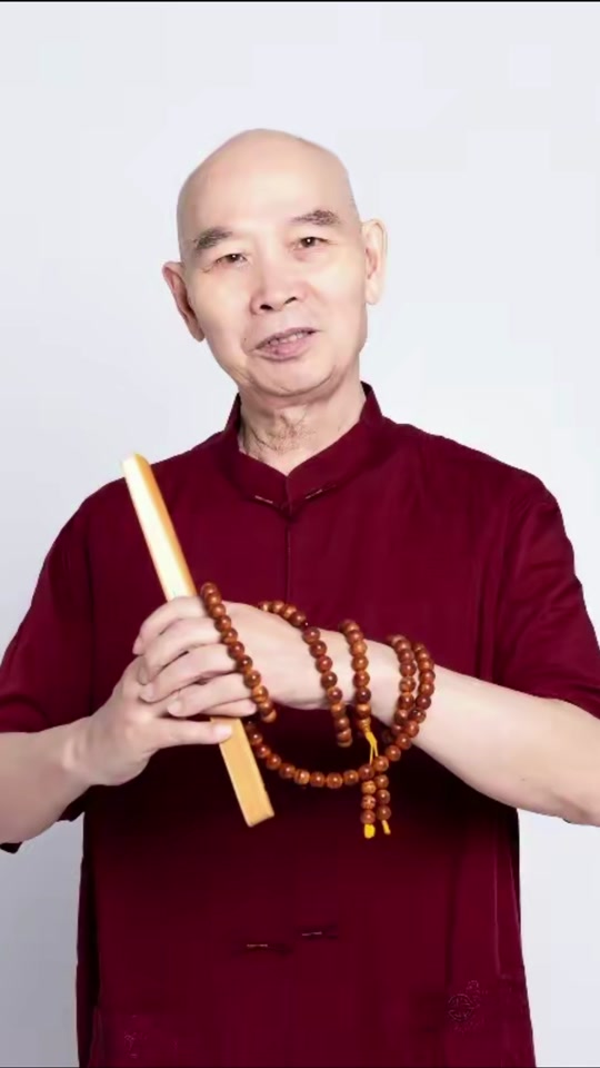 李伯清花水湾抱露露