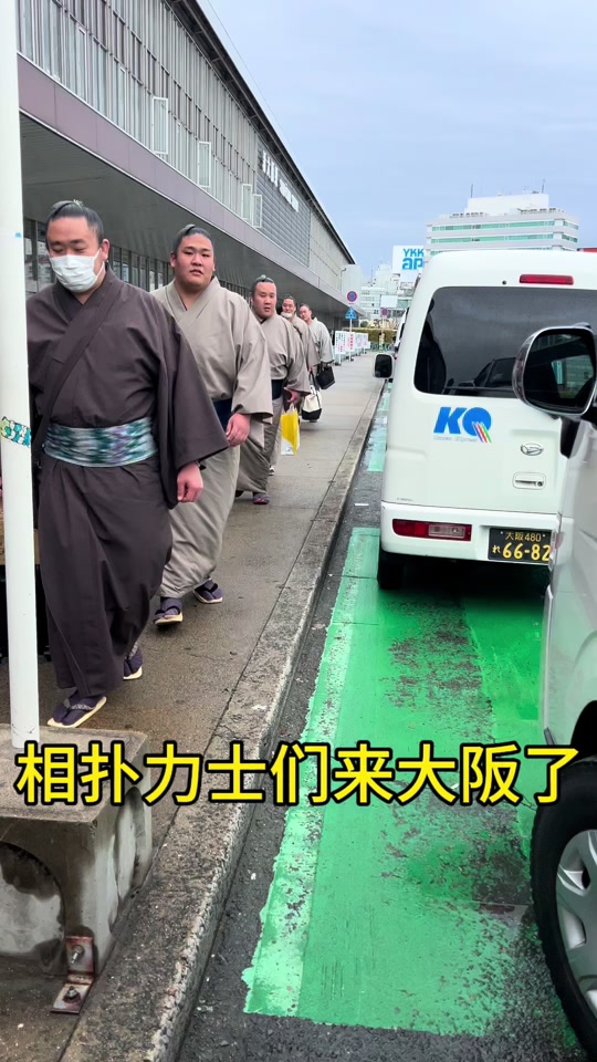 千代白龙的抖音