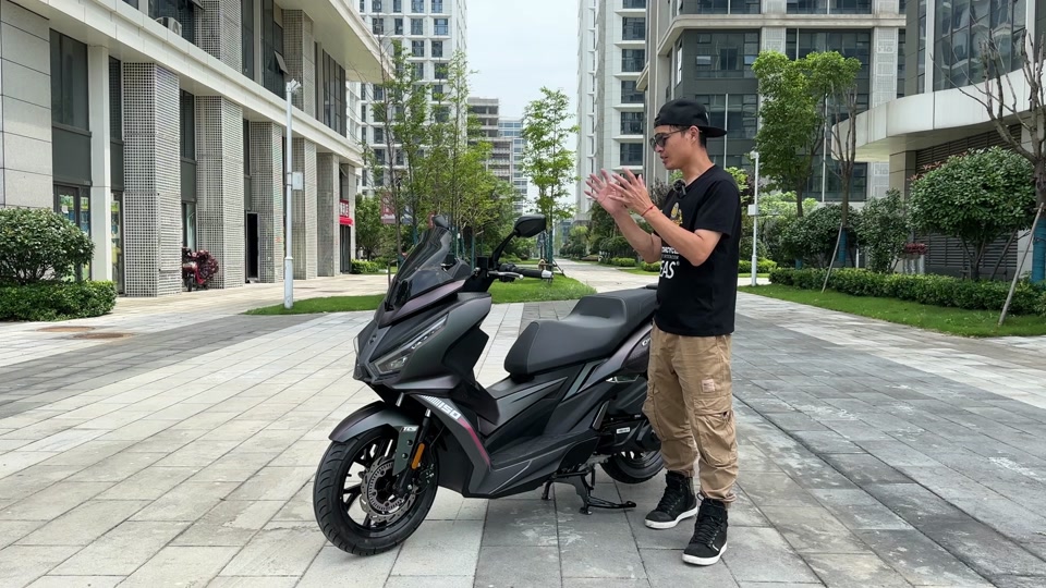 七八千的踏板摩托车150 - 抖音