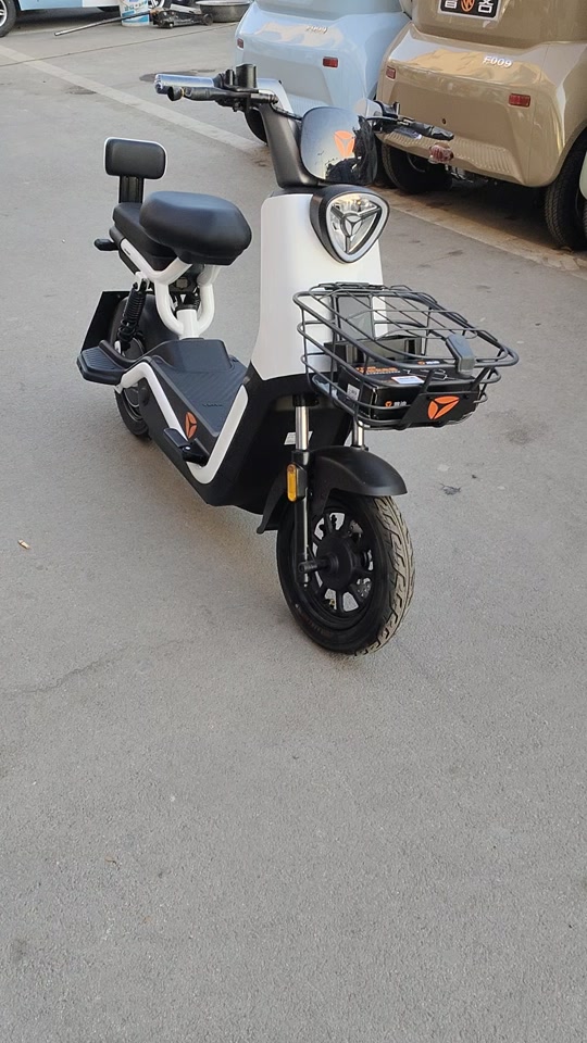 雅迪冠能领锐标准版为什么是4812 - 抖音