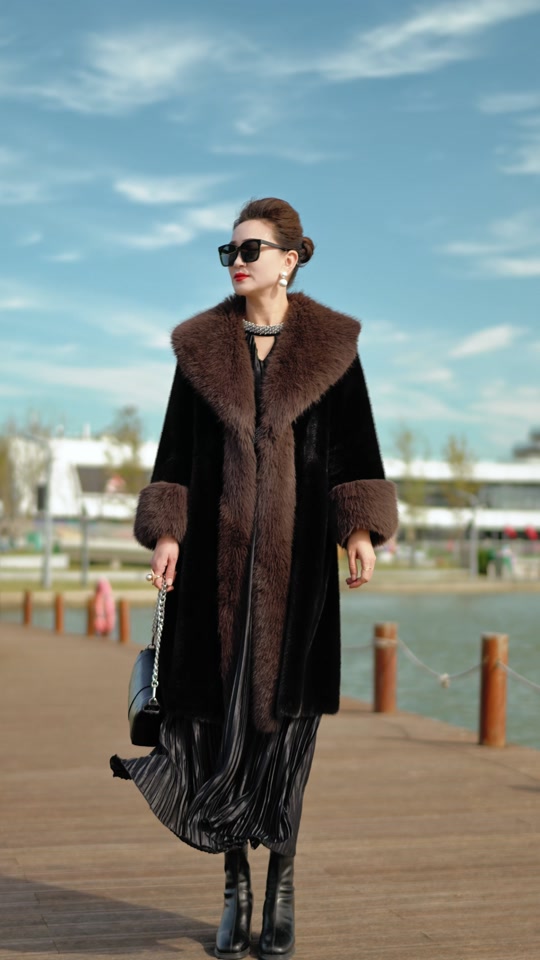 海宁贵夫人皮草