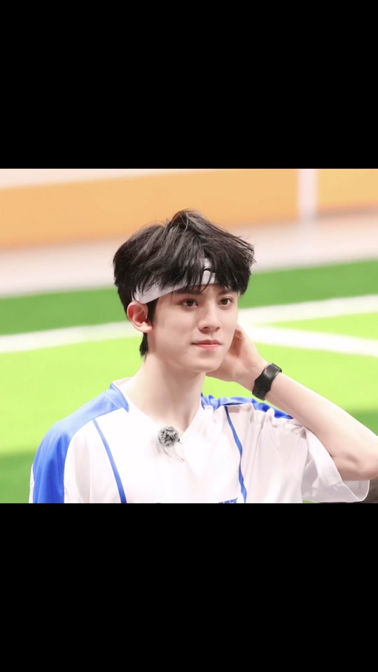 左航运动会露斜方肌 - 抖音