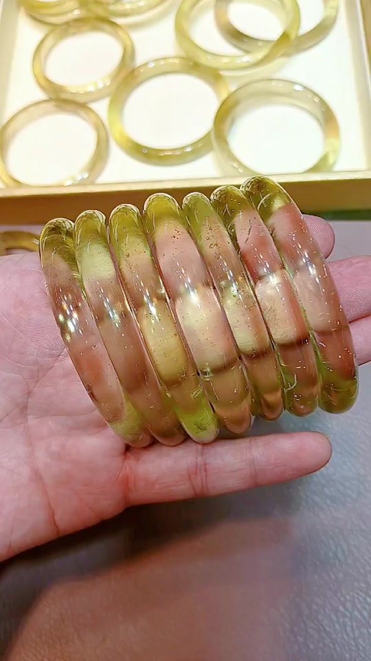 陨石阁主:利比亚玻璃陨石手镯#陨石 #陨石爱好者 #关于陨石你知道多少