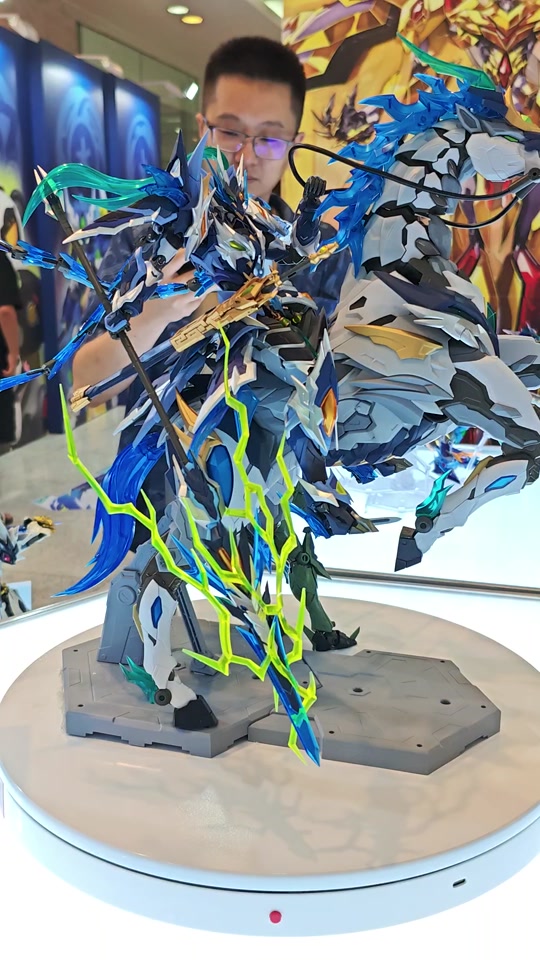 摩动核赵云宣传图对比 - 抖音