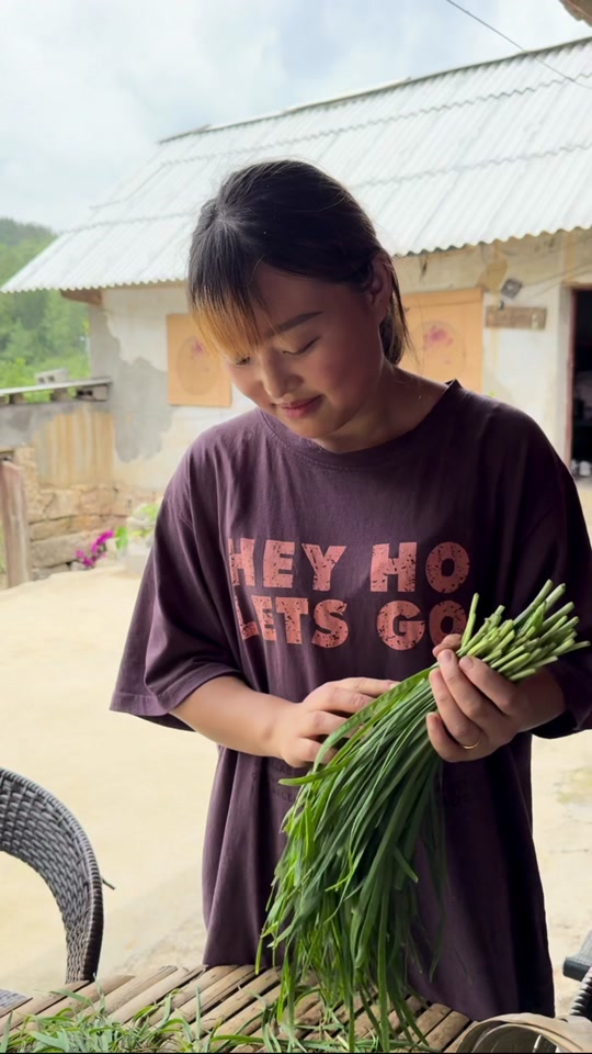 老六快跑生活号 - 抖音