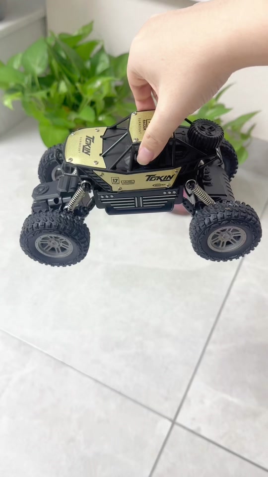 遥控汽车越野四驱版 - 抖音