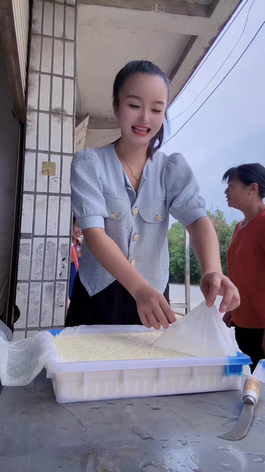 卖菜姐抖音=卖菜大姐嗓音独特完整版