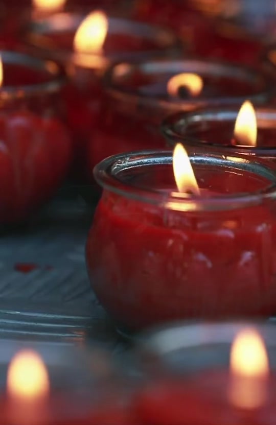 中元节,也称为鬼节,盂兰盆节或孟蜀盆节,是中国传统的重要节日之一.