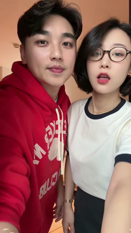 吴茜妮夫妇