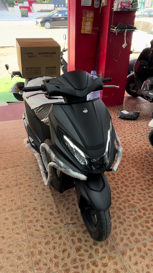 电动车 摩托 摩托车 540_960 竖版 竖屏
