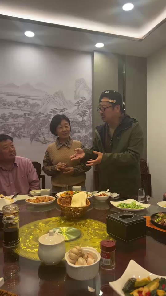 河南演员张立的现任妻子 - 抖音