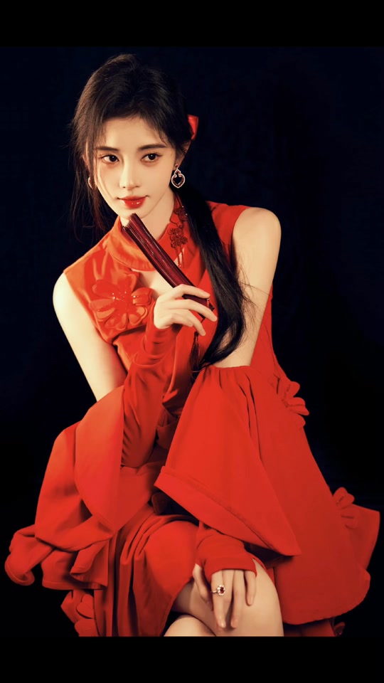 鞠婧祎红绳低马尾 - 抖音