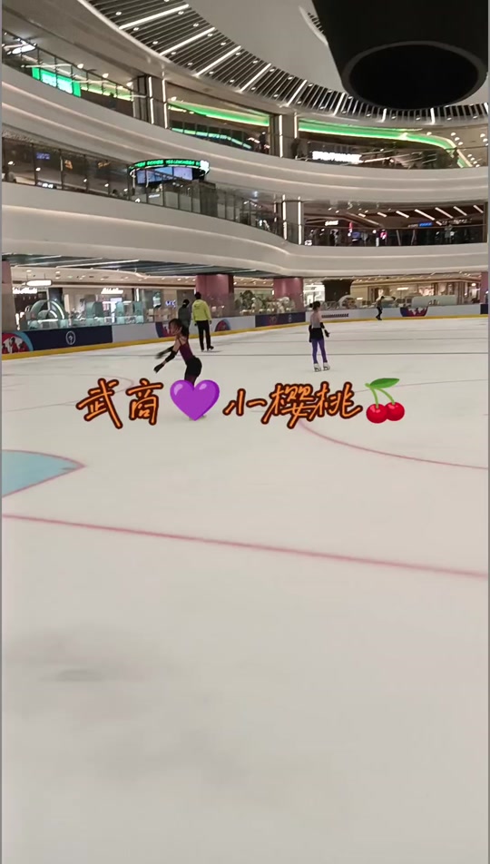 1998年长野冬奥会上，中国花样滑冰运动员陈露演绎了一支凄美的爱情故事《梁山伯与祝英台》，最终收获一枚铜牌。花样滑冰 ,花样滑冰陈露 抖音