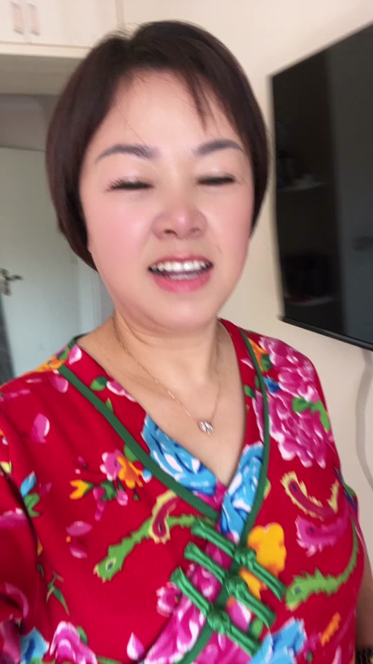 静静:#爱生活爱鲜花 静静又发明了这款花95美不