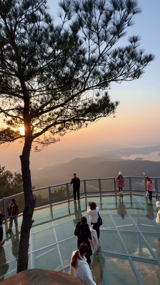 微攀斗方山探秘白莲河