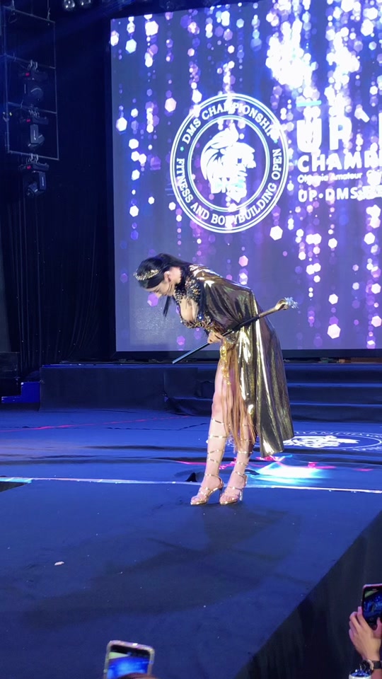 178的刘太阳走秀