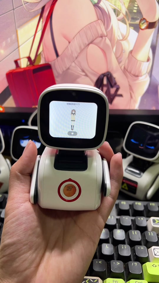 撒娇机器人 - 抖音