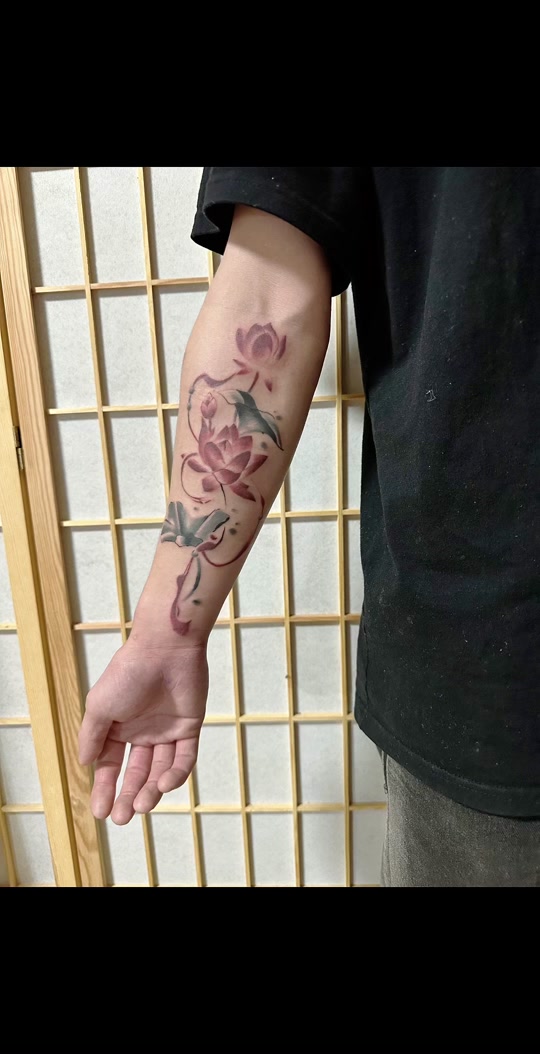 小臂荷花手稿 - 抖音
