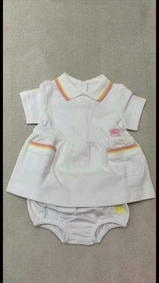 巴宝莉儿童连衣裙