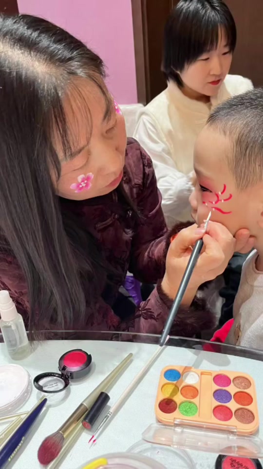 桃花妆舞台妆儿童