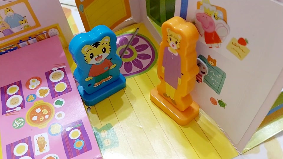 巧虎动画片玩具介绍小花妹妹照顾组_巧虎动画片 玩具