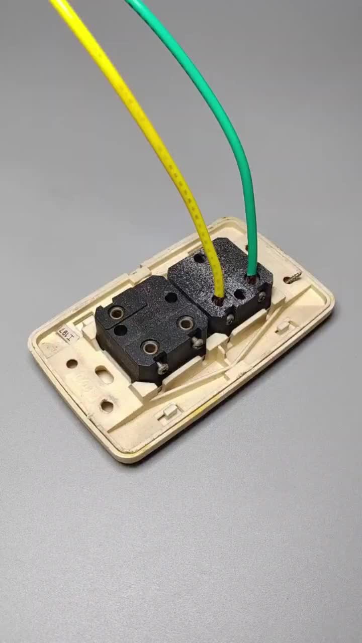 五金工具 分线器电线电线连接器 接线端子三通电线分线器分线盒#电线