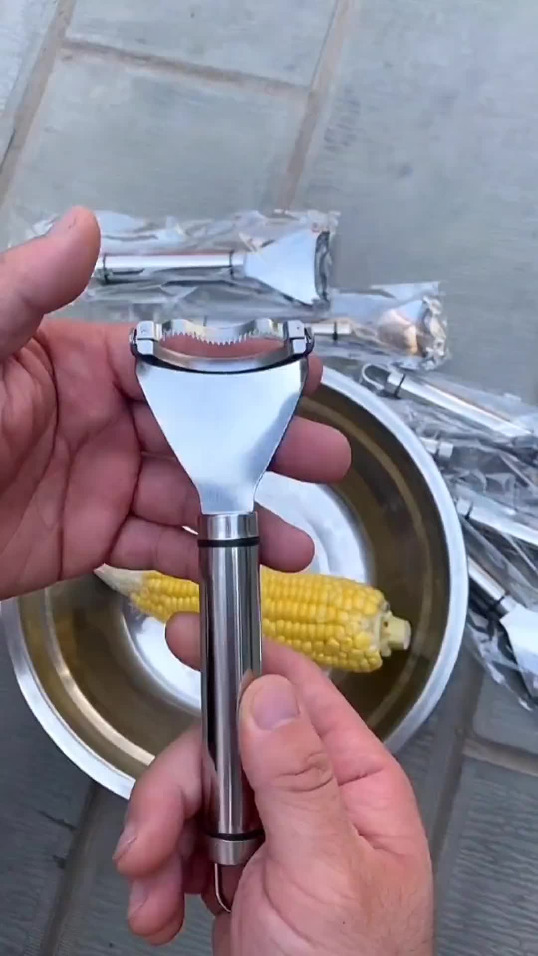 剥出来的玉米粒粒分明 #玉米刨粒器 #玉米刨#剥玉米神器