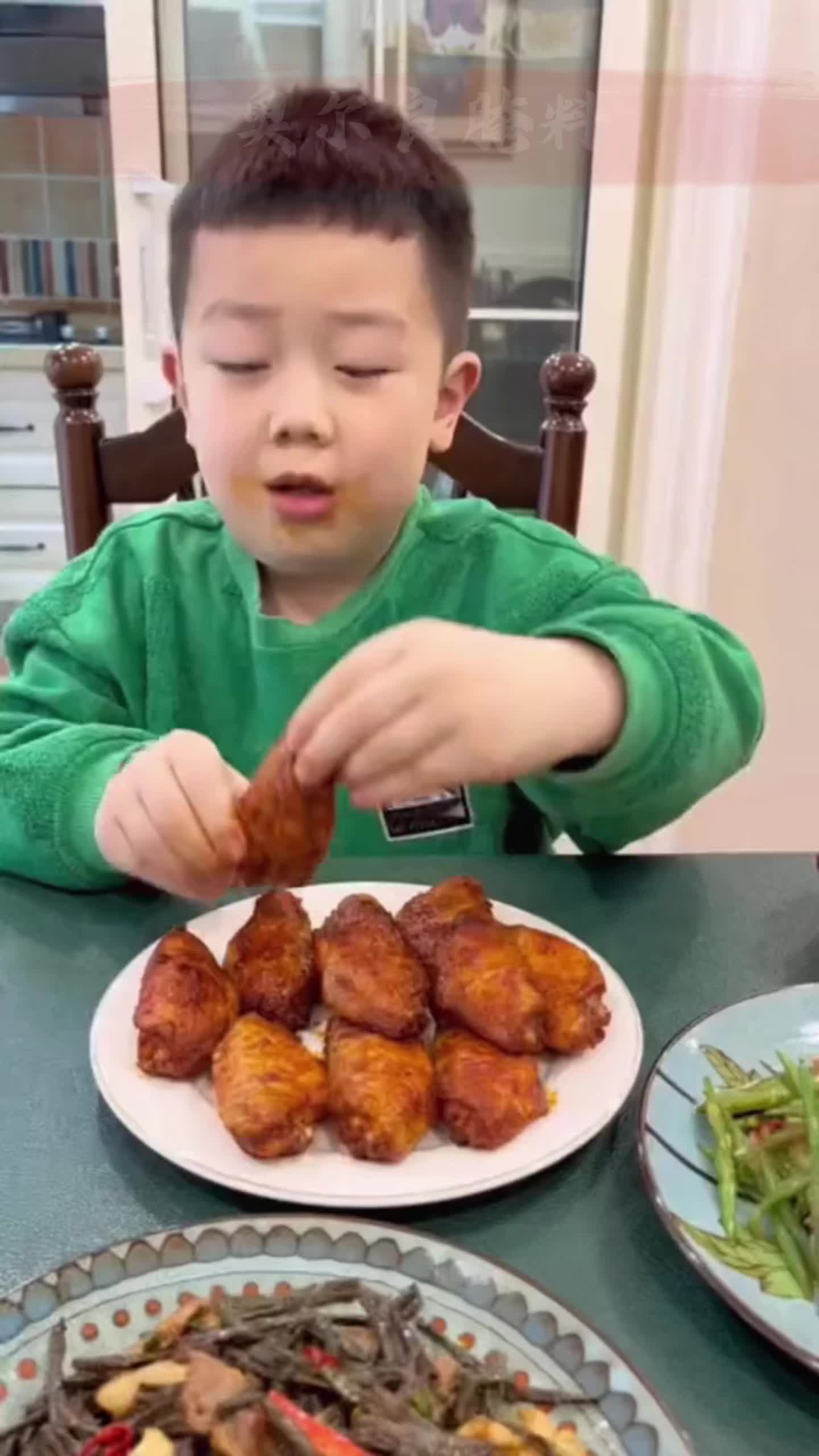 ,带您领略独特的美食风情,单人猪梅肉